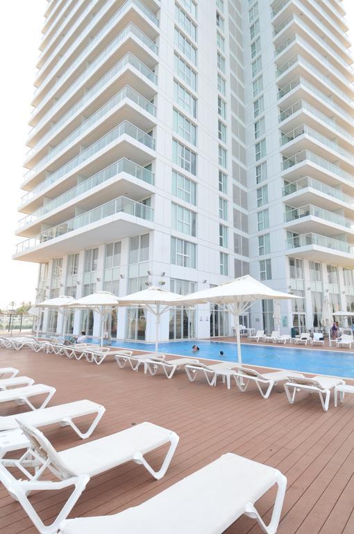 Island Luxurious Suites Hotel And Spa Netánja Kültér fotó