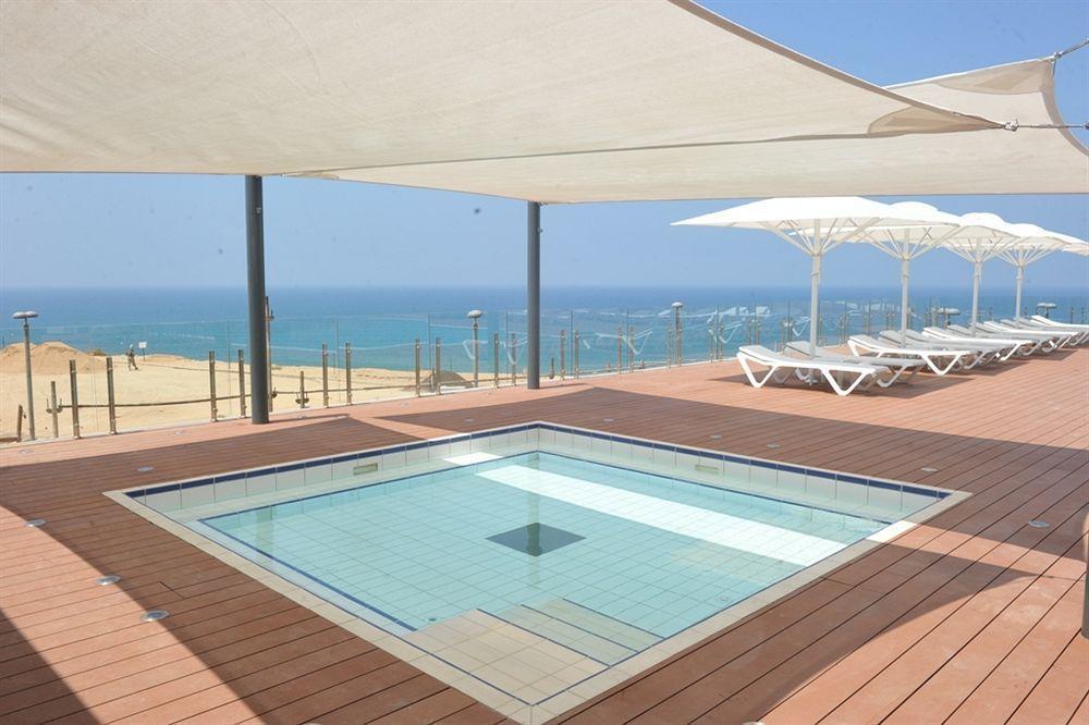 Island Luxurious Suites Hotel And Spa Netánja Kültér fotó