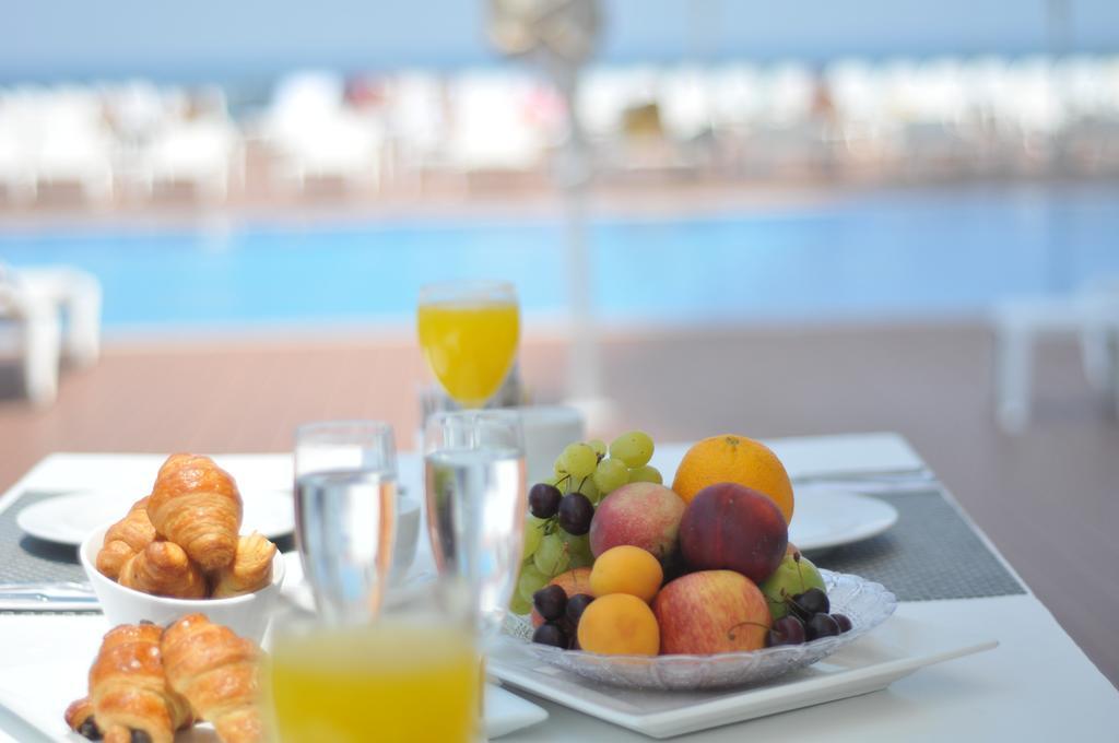 Island Luxurious Suites Hotel And Spa Netánja Kültér fotó