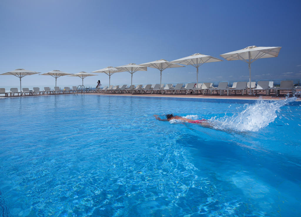 Island Luxurious Suites Hotel And Spa Netánja Kültér fotó
