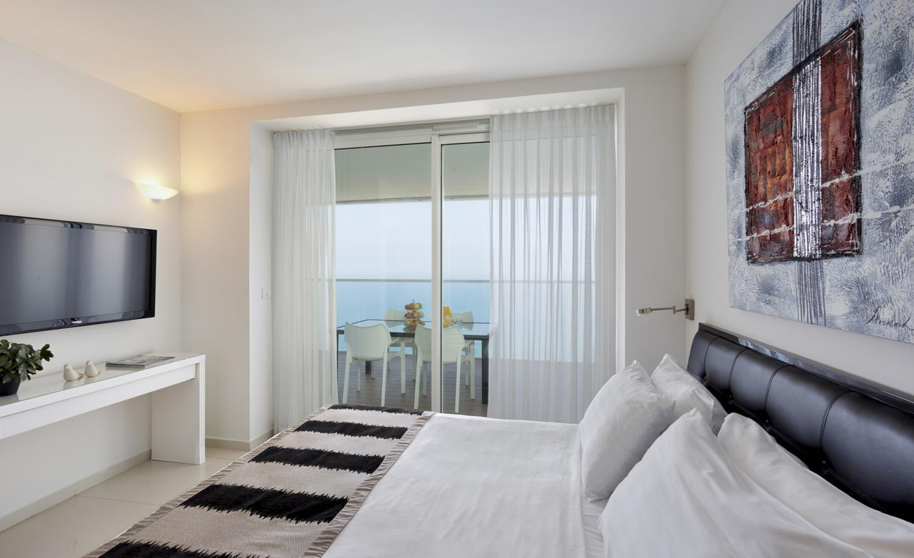 Island Luxurious Suites Hotel And Spa Netánja Kültér fotó