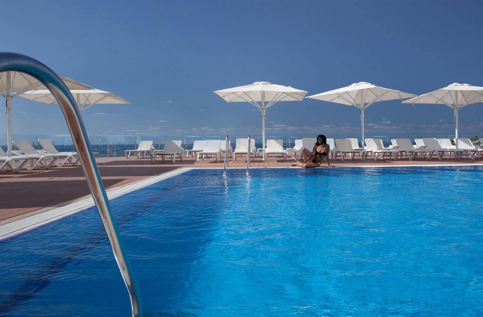 Island Luxurious Suites Hotel And Spa Netánja Kültér fotó