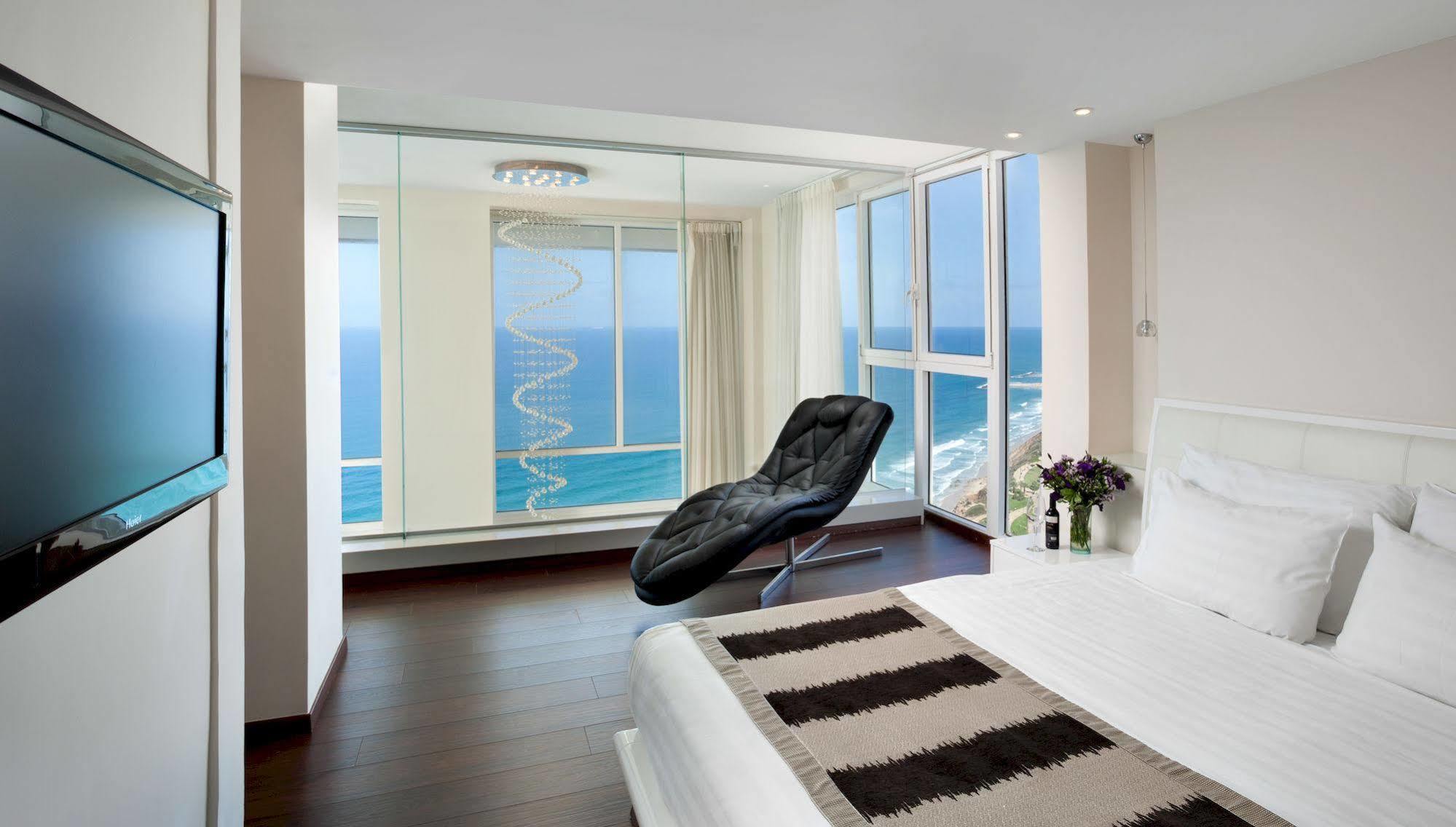 Island Luxurious Suites Hotel And Spa Netánja Kültér fotó