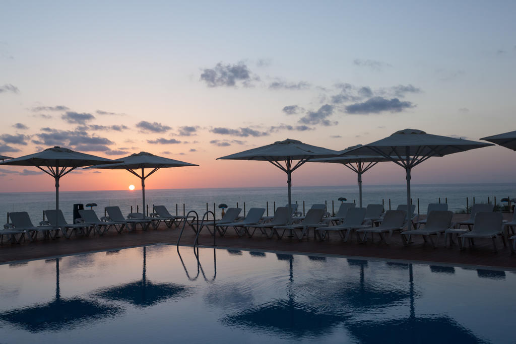 Island Luxurious Suites Hotel And Spa Netánja Kültér fotó