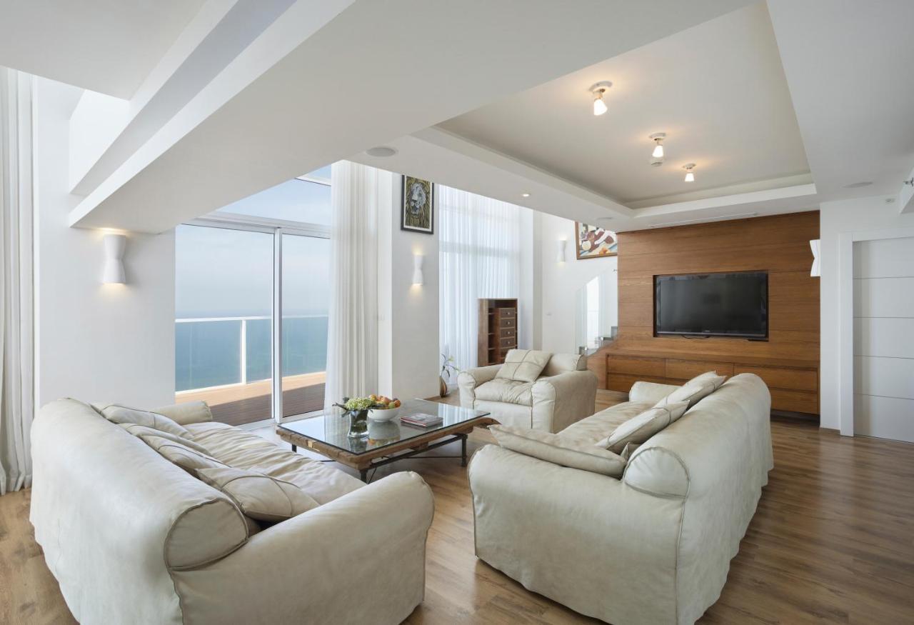 Island Luxurious Suites Hotel And Spa Netánja Kültér fotó